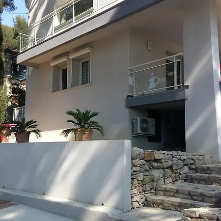 Bobnell Apartmán Cassis